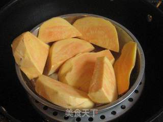 黑芝麻地瓜糯米饼的做法步骤:2