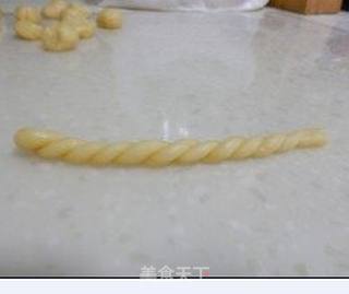 酥脆小麻花的做法步骤:3