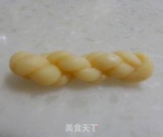 酥脆小麻花的做法步骤:4
