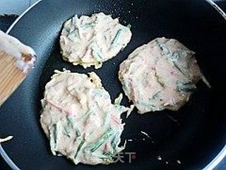 馋嘴小吃---韩式泡菜饼的做法步骤：6
