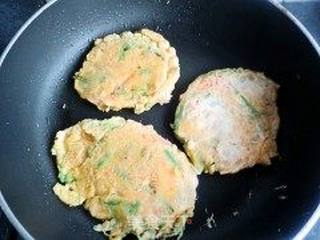 馋嘴小吃---韩式泡菜饼的做法步骤：7