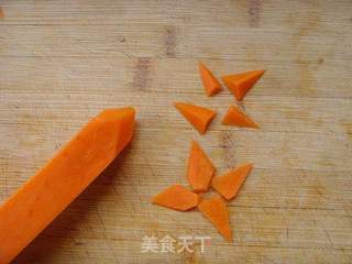 让餐桌不再单调：菜肴装饰(三)丽花的做法步骤：2