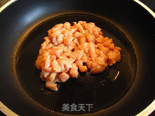 XO酱炒鸡粒炒杂蔬的做法步骤：3