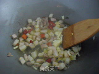黄瓜丁炒肉丁的做法步骤:3