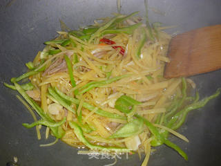 土豆炒肉丝的做法步骤：5