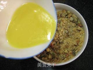 解决剩月饼的好方法—月饼螺旋小面包的做法步骤:2