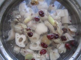 鸡肉莲藕汤的做法步骤:7
