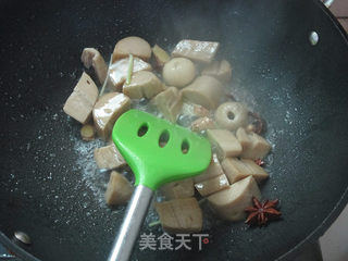 莲藕烧面筋的做法步骤:7
