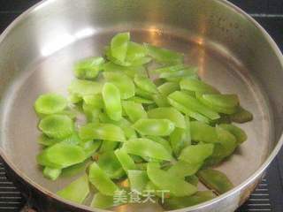 白果炒莴苣的做法步骤:3