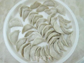 番茄饺子的做法步骤:5