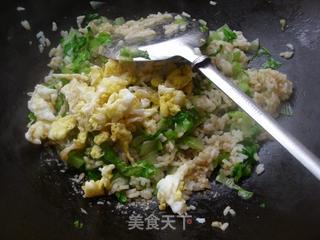 生菜鸭蛋炒饭的做法步骤：7