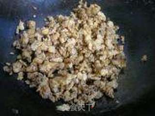 韭菜鸡蛋饺子馅的做法步骤:2