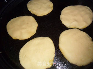 玉米面饼的做法步骤：4