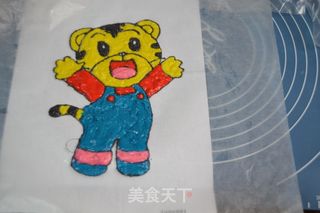 巧虎彩绘蛋糕卷的做法步骤：3