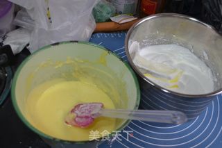 巧虎彩绘蛋糕卷的做法步骤：7