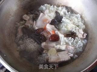 清爽不油腻-------双耳排骨汤的做法步骤:7
