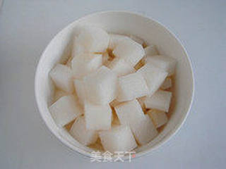 冬天里的营养开胃菜—牛肉炖萝卜的做法步骤:3