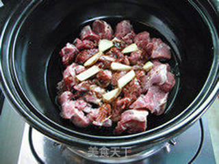 冬天里的营养开胃菜—牛肉炖萝卜的做法步骤:4