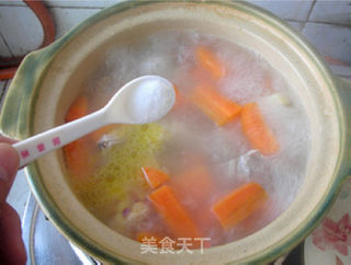 玉米排骨汤的做法步骤:6