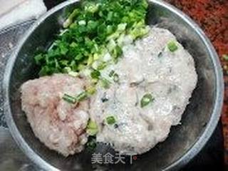 鱼肉饺子的做法步骤：1