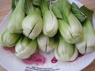 蚝油青菜蘑菇的做法步骤:3