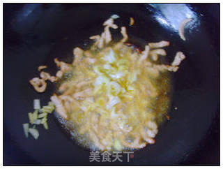 肉炒黄豆芽 。的做法步骤：6