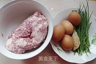 黄金蛋饺的做法步骤：1