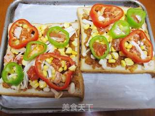 【DIY新奥尔良烤肉披萨】小文子出品~~【鸡肉吐司披萨】的做法步骤:7
