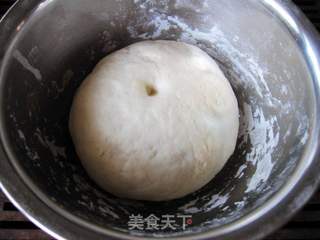 【DIY新奥尔良烤肉披萨】小文子出品~!【DIY火腿双层披萨】的做法步骤:3