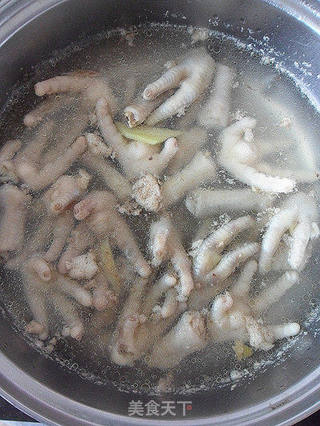 【电饭锅菜谱】酱香凤爪 (解馋小零食)的做法步骤:4