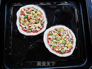迷你脆底鸡肉比萨的做法步骤：16