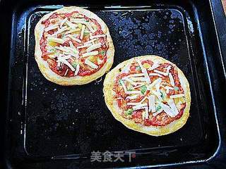 迷你脆底鸡肉比萨的做法步骤：18