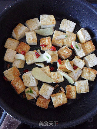 【家常菜】可乐豆腐 (豆腐的另一种吃法)的做法步骤:5