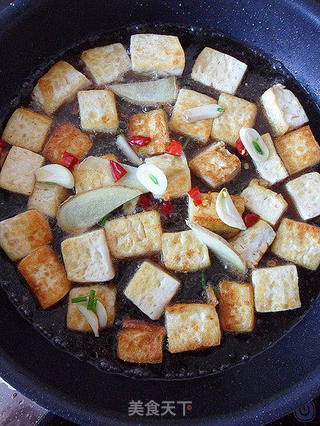 【家常菜】可乐豆腐 (豆腐的另一种吃法)的做法步骤:6