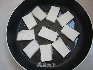 不能错过的一道鲜美素菜—豆腐焖茄子的做法步骤：2