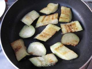不能错过的一道鲜美素菜—豆腐焖茄子的做法步骤：5