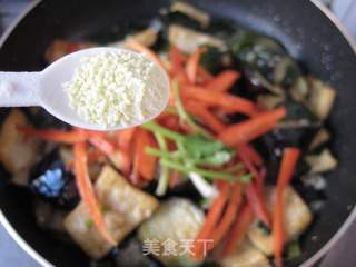 不能错过的一道鲜美素菜—豆腐焖茄子的做法步骤:12