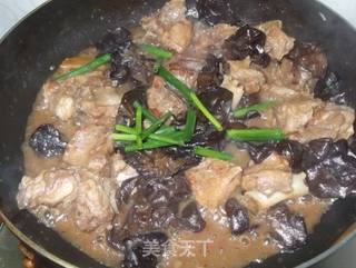 美味家常 黑木耳焖排骨的做法步骤:9