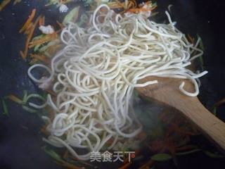 鲜虾炒面的做法步骤:10