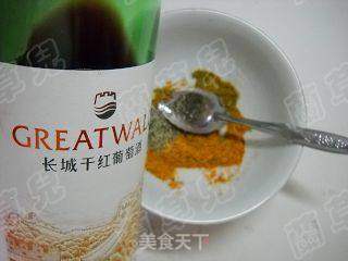 微波香辣红酒鸡腿的做法步骤:4