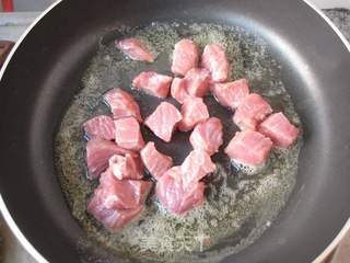 意大利风味的盖浇饭—红酒炖牛肉饭的做法步骤:3
