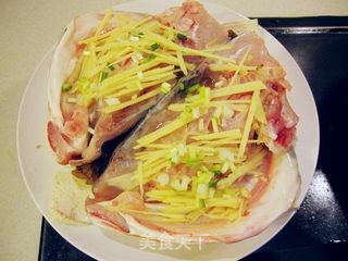 剁椒豆腐蒸大鱼头的做法步骤:7