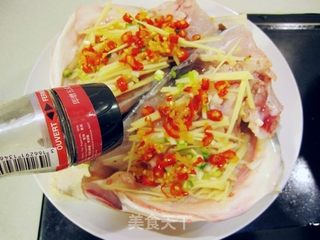 剁椒豆腐蒸大鱼头的做法步骤:8