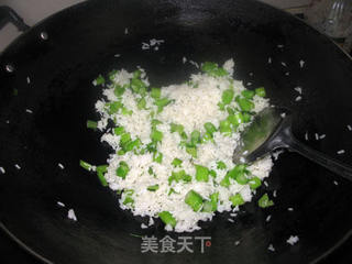 菜心粒鸡蛋炒饭的做法步骤:5
