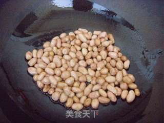 花生芝麻辣椒酱的做法步骤：1