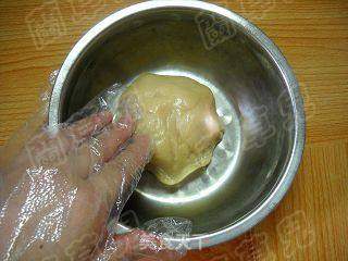 橙香花生芝麻广月饼的做法步骤:6
