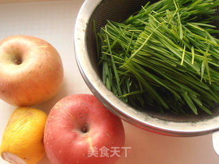 苹果柠檬小麦草汁的做法步骤:5