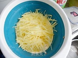 童年美味--麻花土豆丝的做法步骤:3