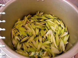 芹菜拌花生的做法步骤:5