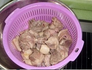 【初冬补热量】土豆炖鸭的做法步骤:2